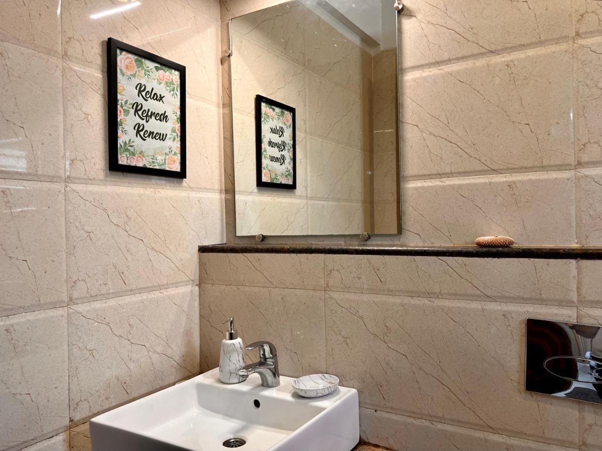Luxurious Nirvana Apartments Вагатор Екстер'єр фото